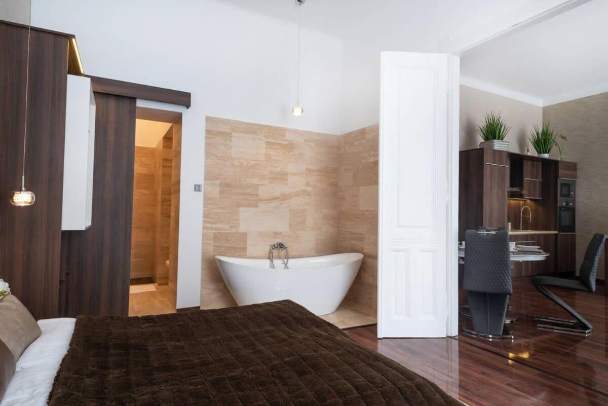 Central Luxy Design Apartment Budapest Exterior photo